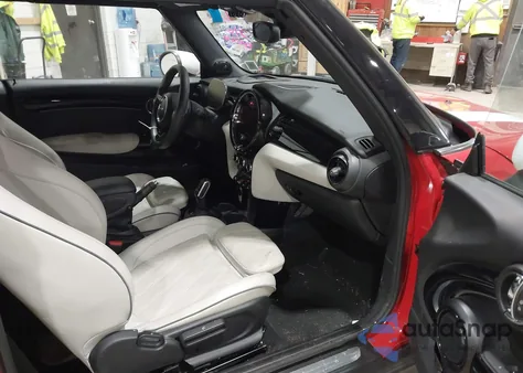 2023 Mini Convertible Cooper S z USA, uszkodzony, nr VIN WMW43DL06P3P43859